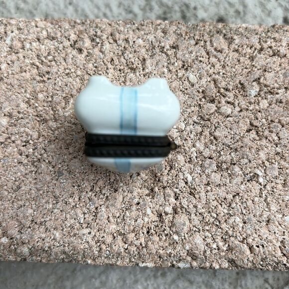 Limoges Floral n Ribbons Rochard trinket box - Picture 6 of 8